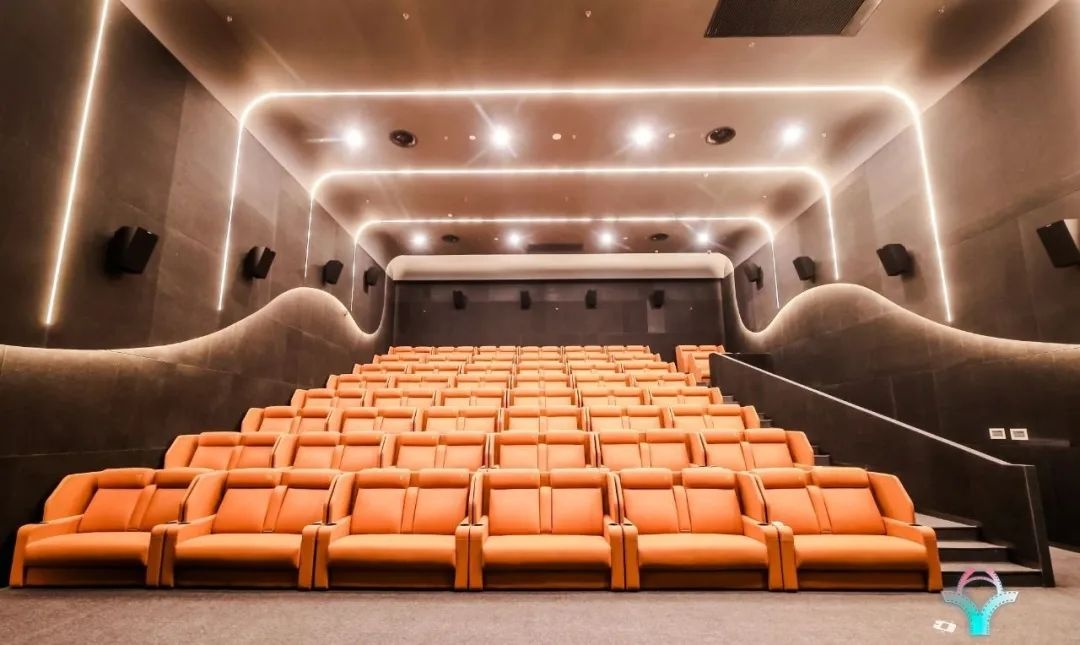 天下首家全高帧 LED 影院—中原和记影戏中心正式完工